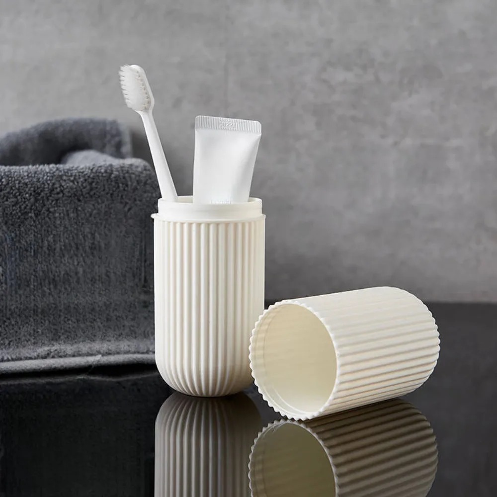Portable Toothbrush Holder wit - огляд і ціна Toothbrush Holder Set